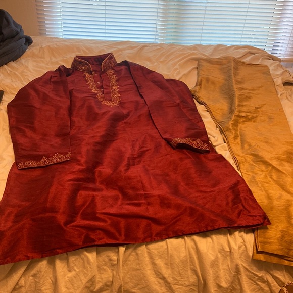 Red and gold Kurta made in India - Picture 1 of 9